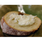 カーボンチーノというイタリアの北部にあるピエモンテ州のチーズを食べました。
